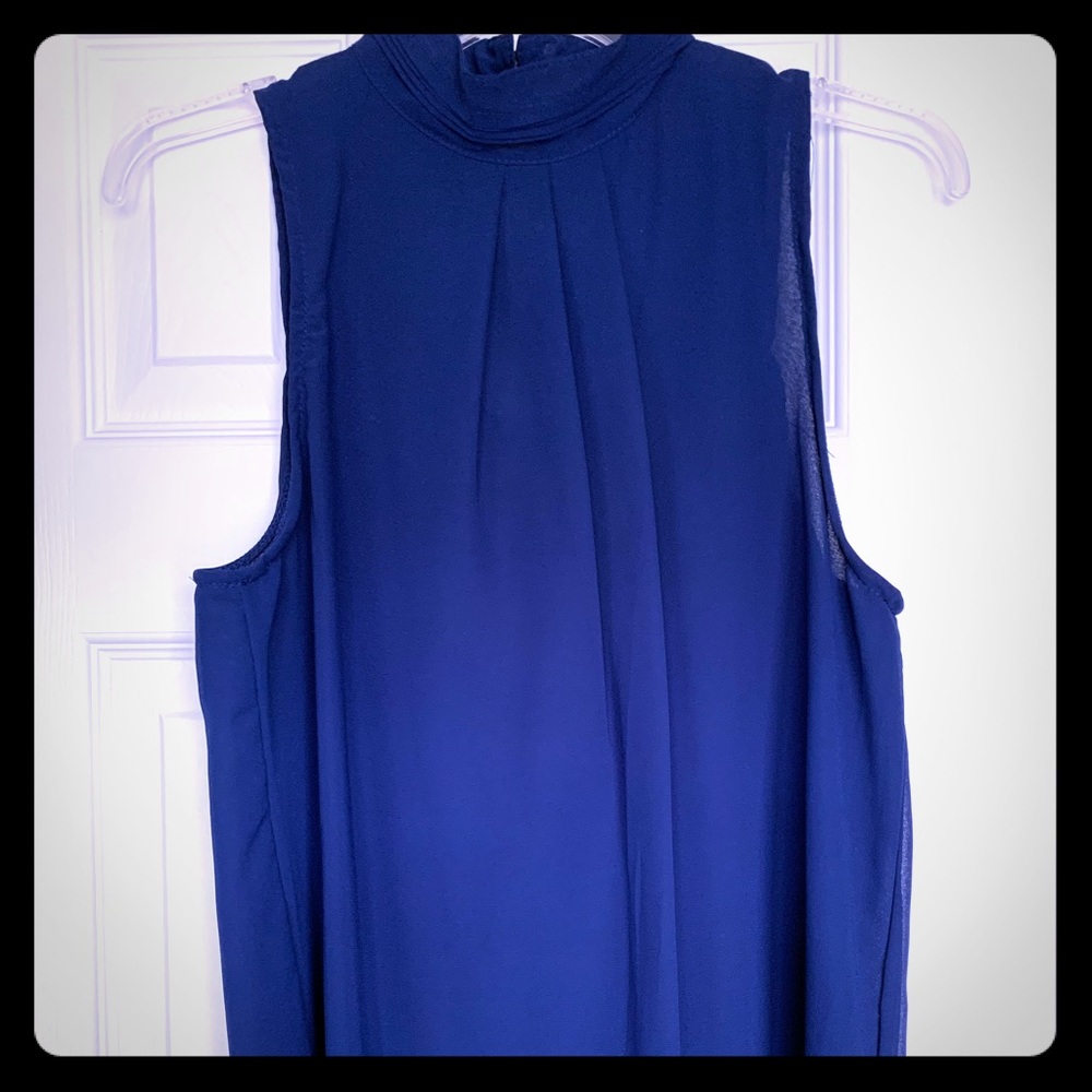 Blue chiffon sleeveless blouse